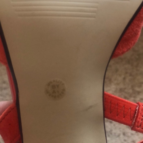 NWT- Liz Claiborne Kitten Heel Slingbacks. - Picture 4 of 4